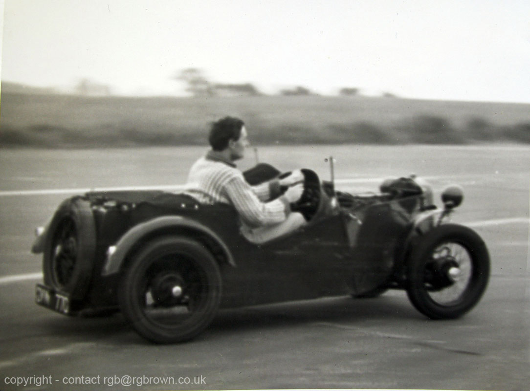 3340 1963-09 snetterton 750mc driving tests brian