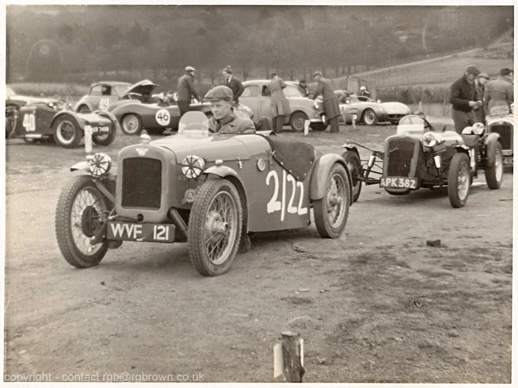 3490 1958-00 pre dvw-Richard Young Brands Hatch WVF 121